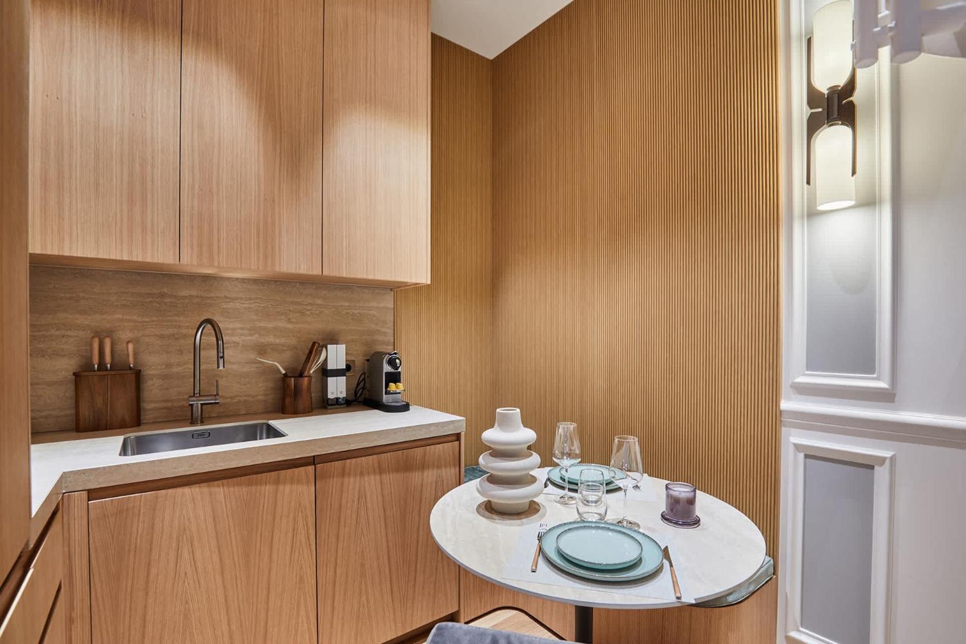 Appartement Sublim 1bdr Ac Arc De Triomphe Champs Elysees By Prestige